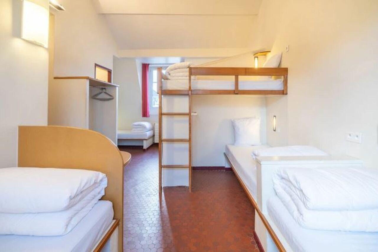 Mije Marais Hostel Paris Bagian luar foto A typical room at a typical Ibis budget hotel
