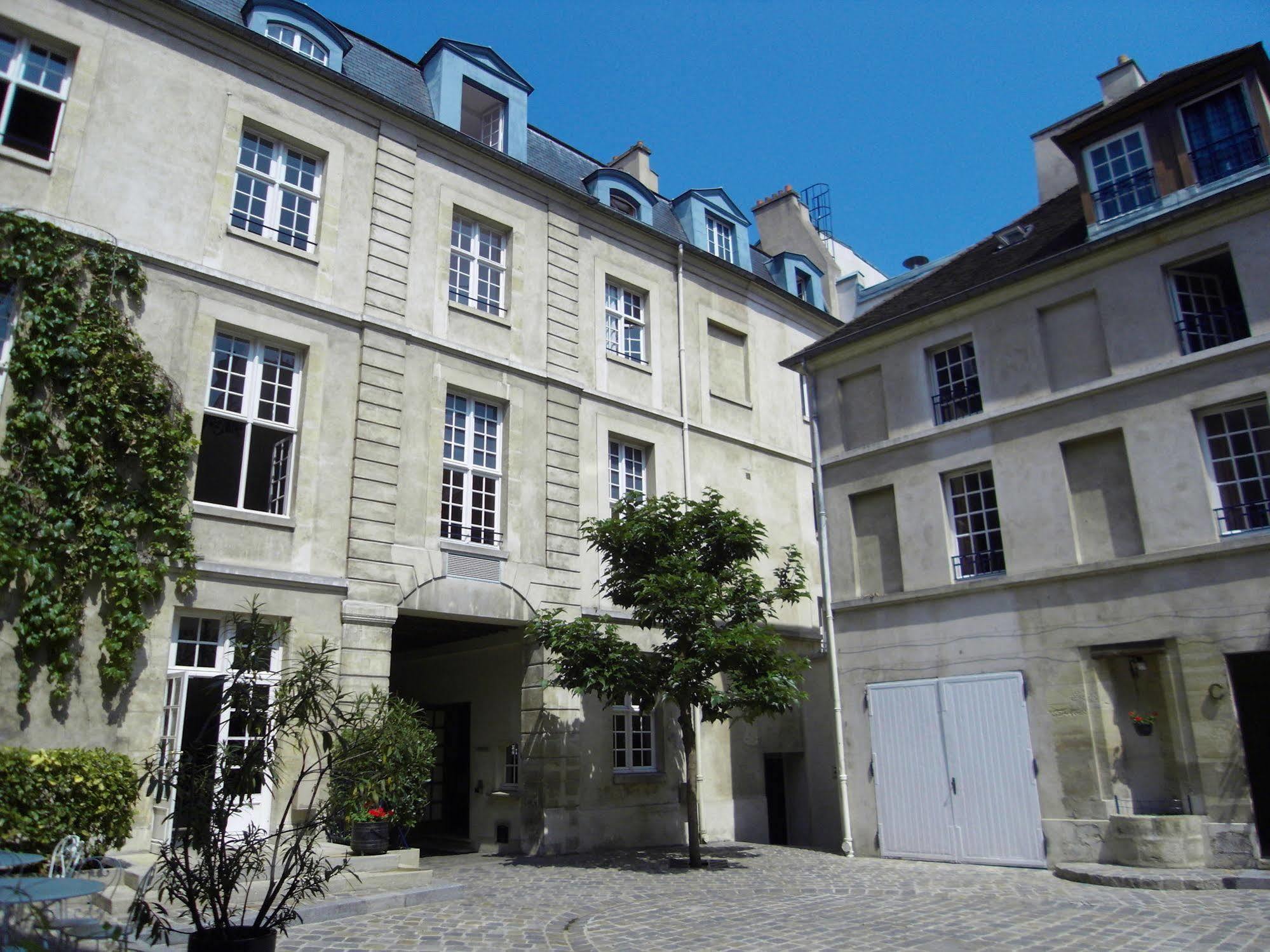 Mije Marais Hostel Paris Bagian luar foto Hôtel de Launay