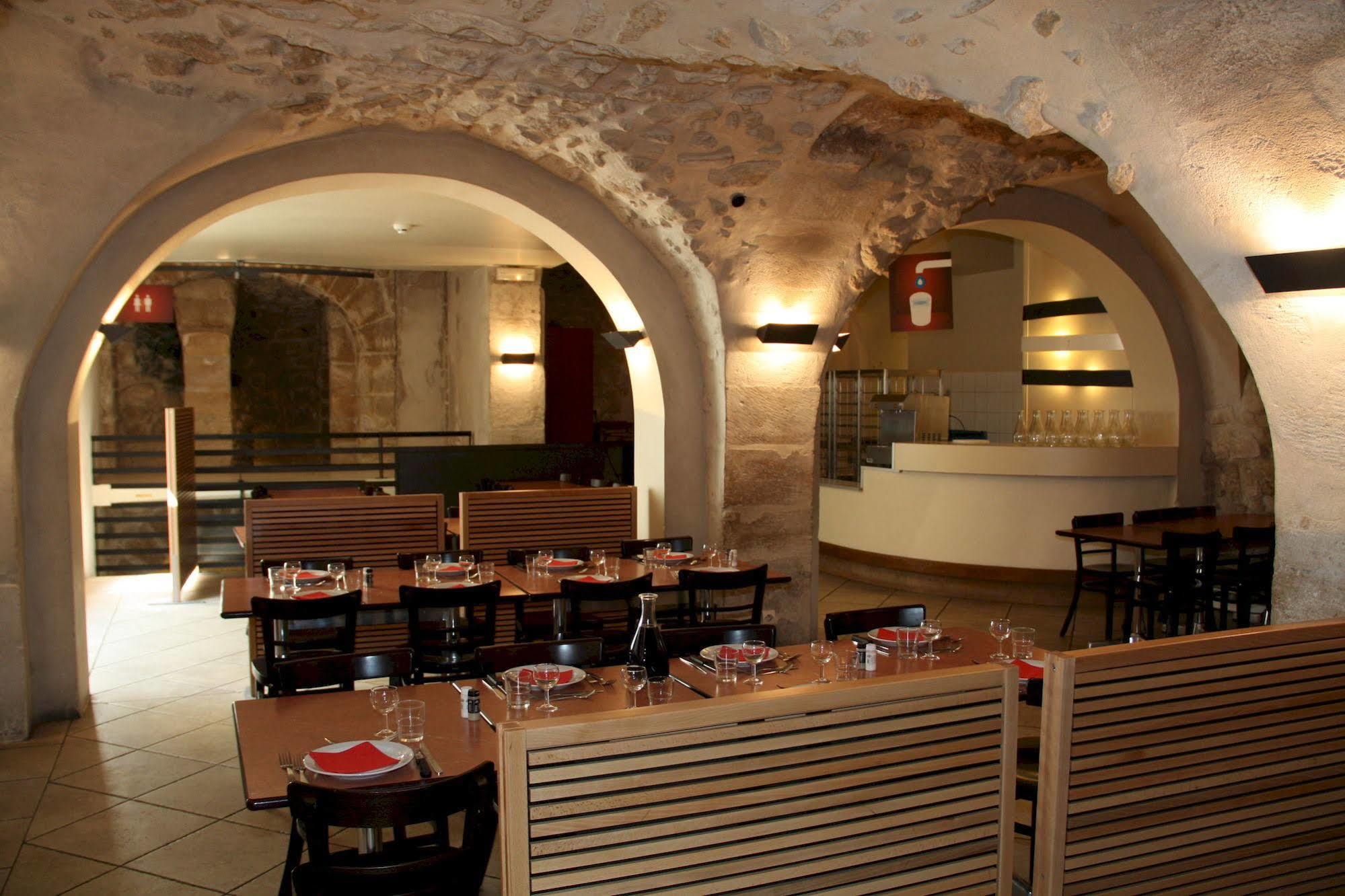 Mije Marais Hostel Paris Bagian luar foto Interior of the restaurant
